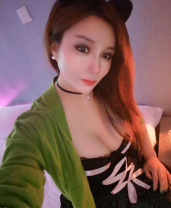 性感大胸妹