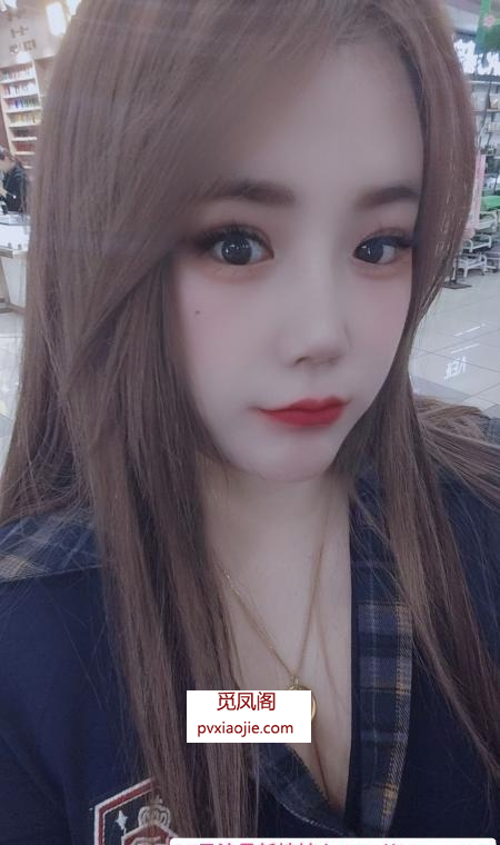 风骚G奶小姐姐