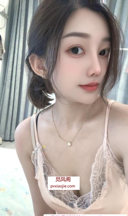 爱健身的丫头