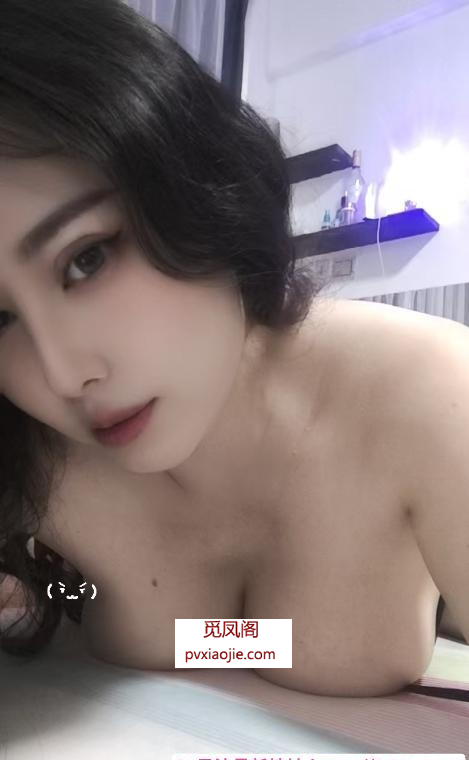 巨乳莉莉