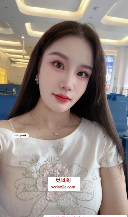 健身女孩西宝