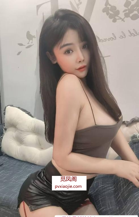 肥美大奶少妇