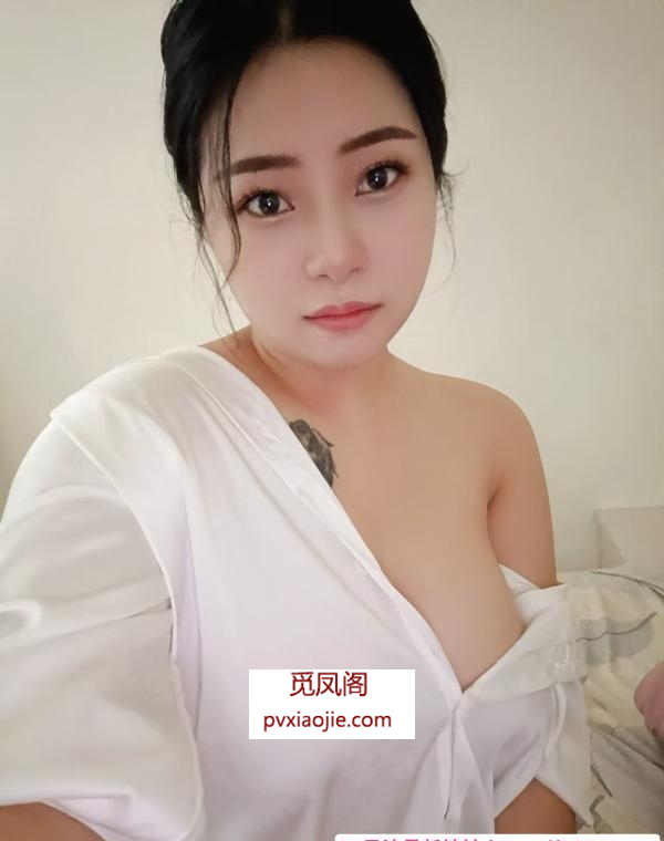 巨乳芊芊