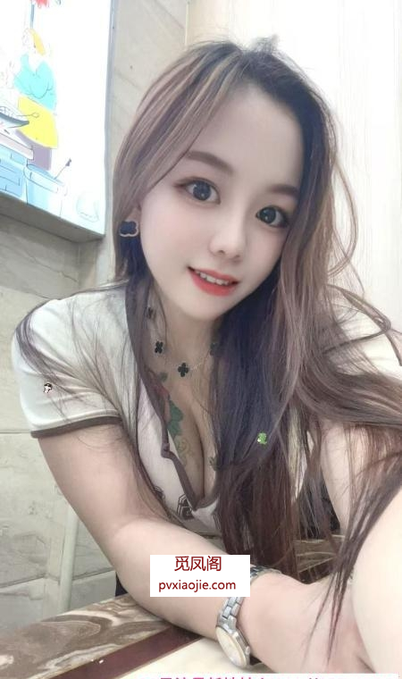 服务系舌吻骚妇