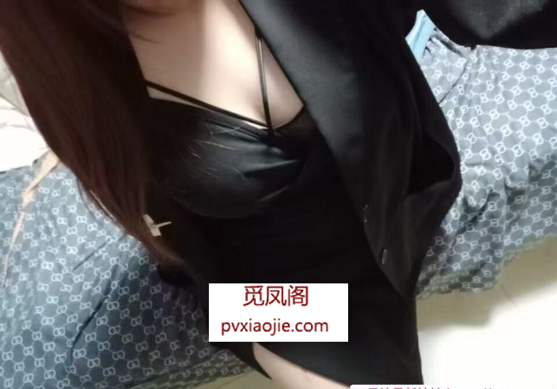 西塔微胖妹儿