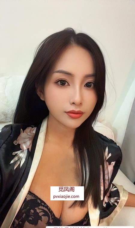 黑皮性感御姐