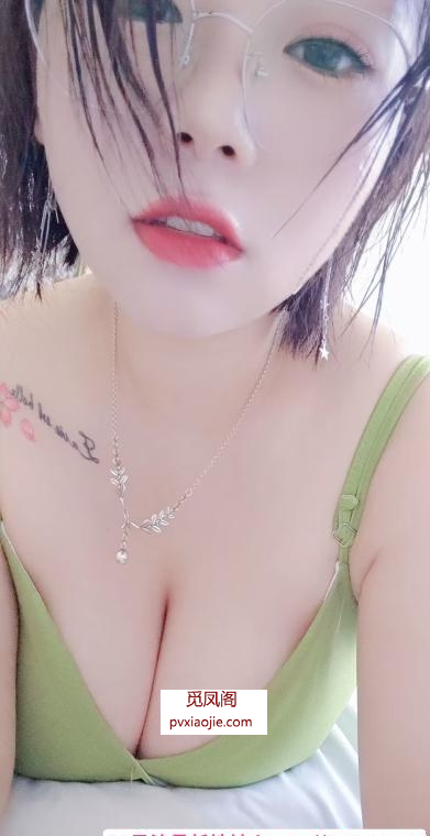 大奶肥臀少妇