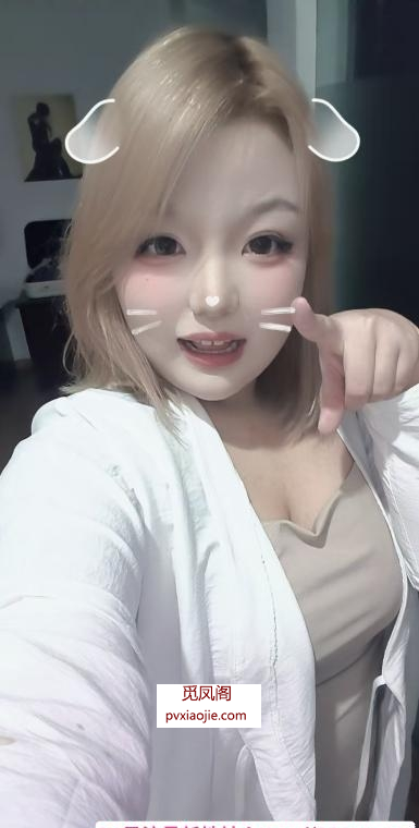 大胸学生妹