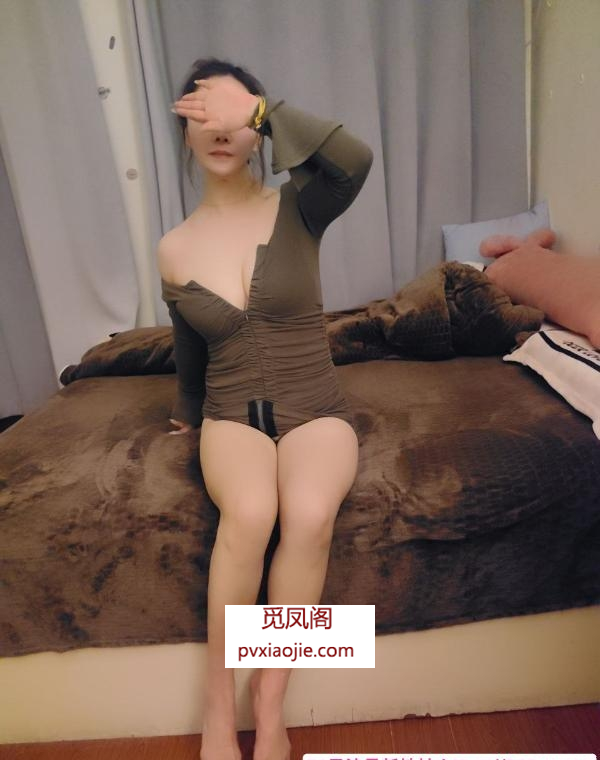 丰满白皙少妇