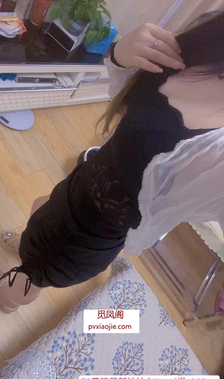 温柔兼职美女