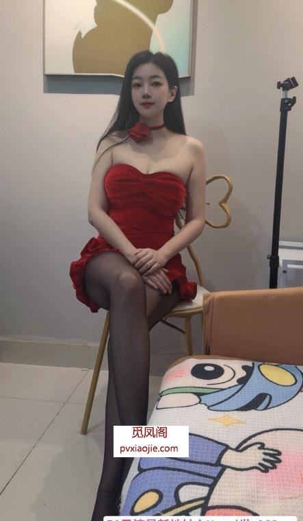 红衣舞女诱惑