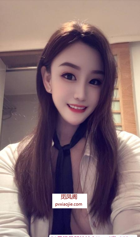 新银座美胸依依