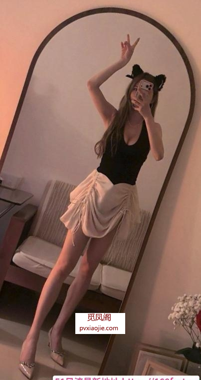 礼仪小姐姐