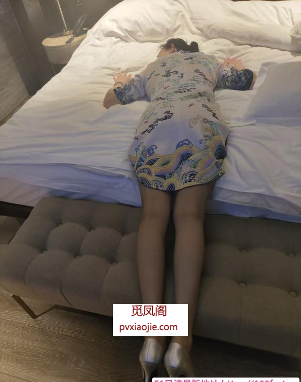 风骚车震空姐