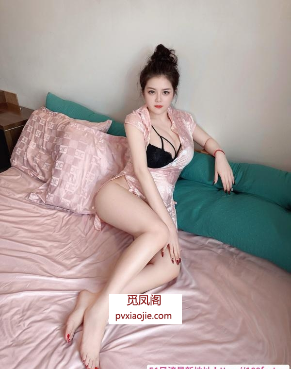 二刷圆润巨乳姐姐