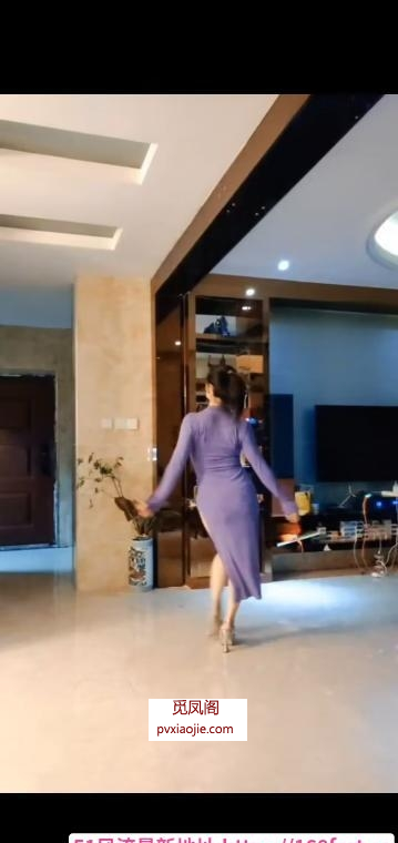 双妃姐妹屁股大会跳舞