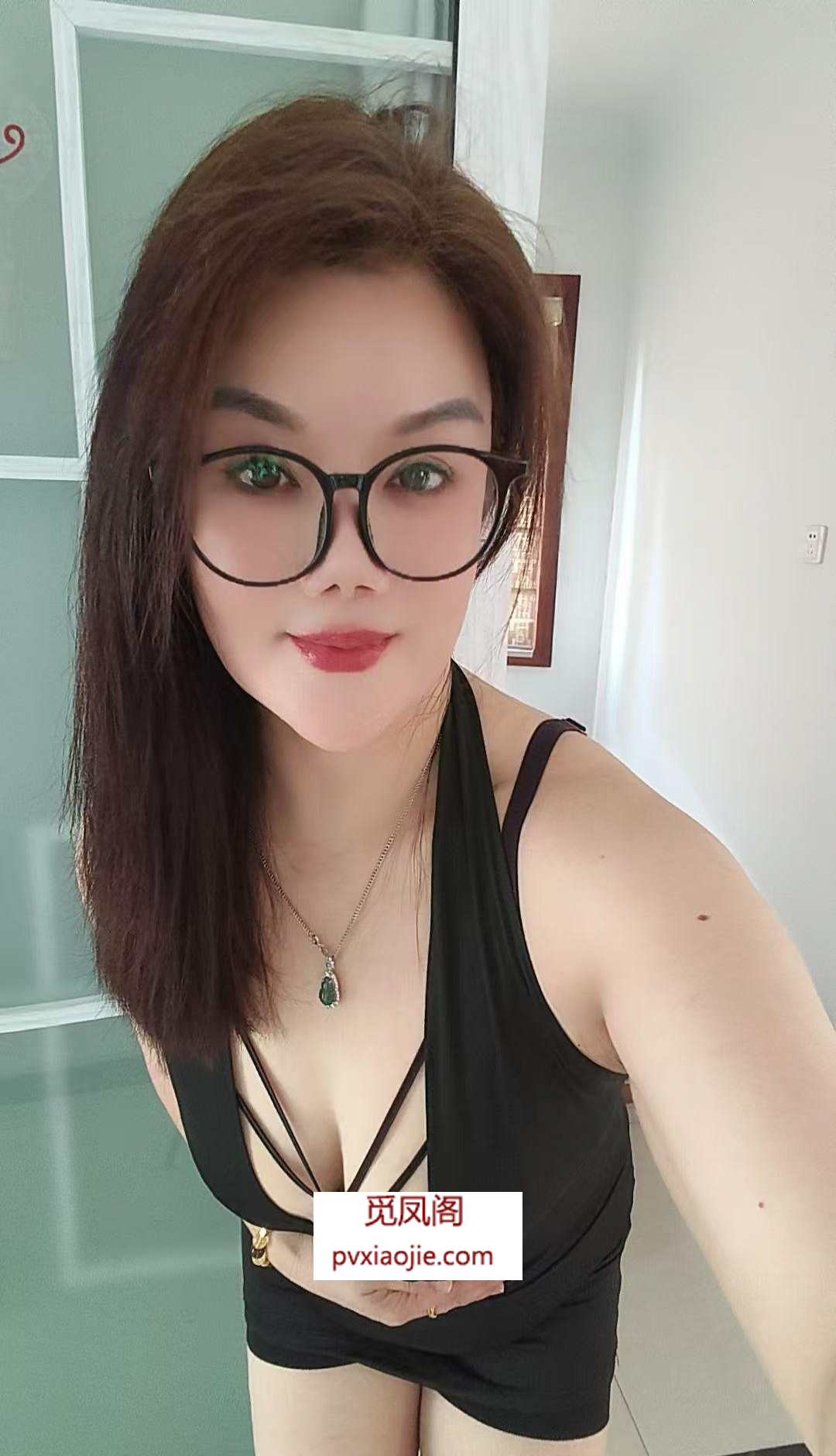 大波妩媚少妇