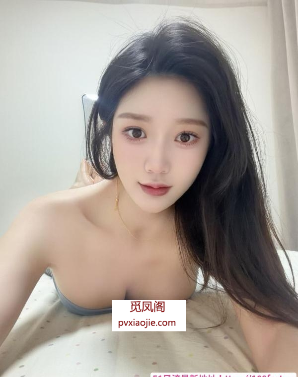 身材纤细颜值悠悠老师